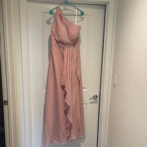 Elegant Dusty Pink One-Shoulder Maxi Dress with Slit